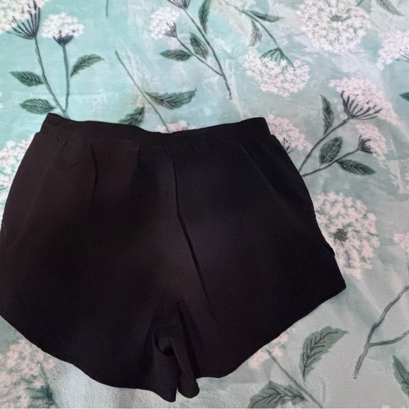 Under Armour Women's Black Athletic Shorts - Picture 2 of 3